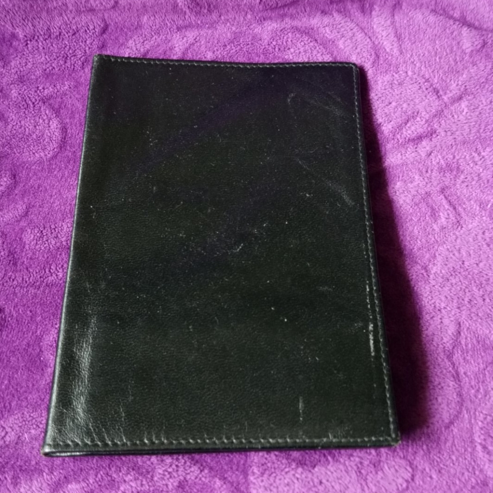 Leather passport case